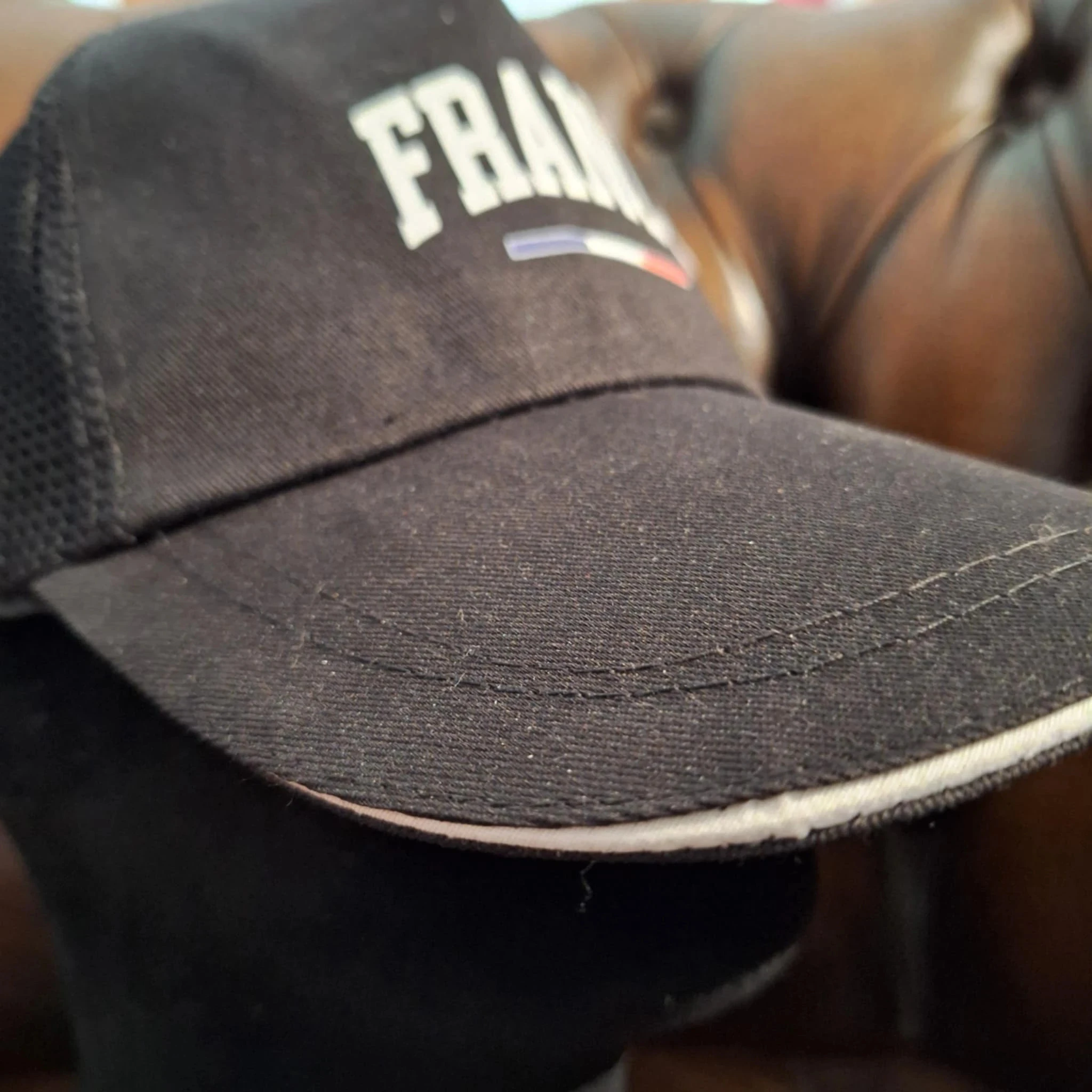 Boné preto França – Aliança perfeita entre esporte e orgulho – photo 4